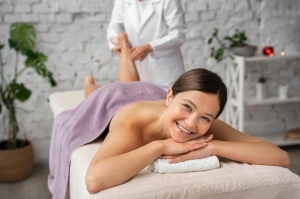 What are the main advantages of having a spa treatment at home?