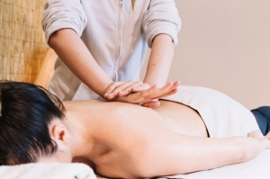Why People Choose A Deep Tissue Massage in Spa Services?